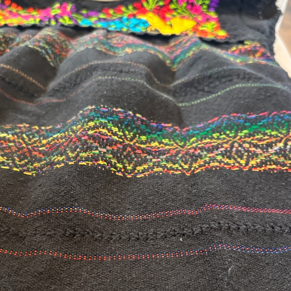 Vibrant Embroidered Women’s top - Picture 8 of 11